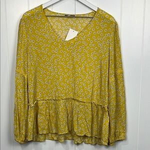 Pleione Womens Top S Yellow Blue Floral Balloon Sleeves Tiered Pullover Boho NWT